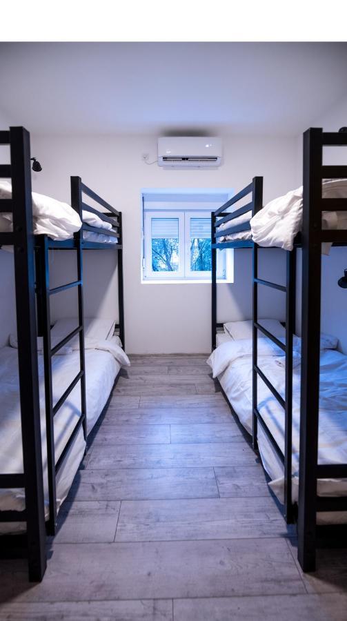 Hostel Evropa Nikšić المظهر الخارجي الصورة