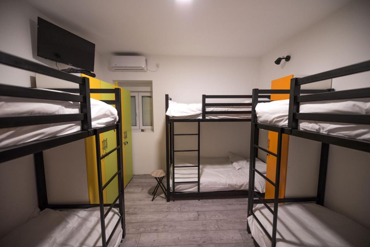 Hostel Evropa Nikšić المظهر الخارجي الصورة